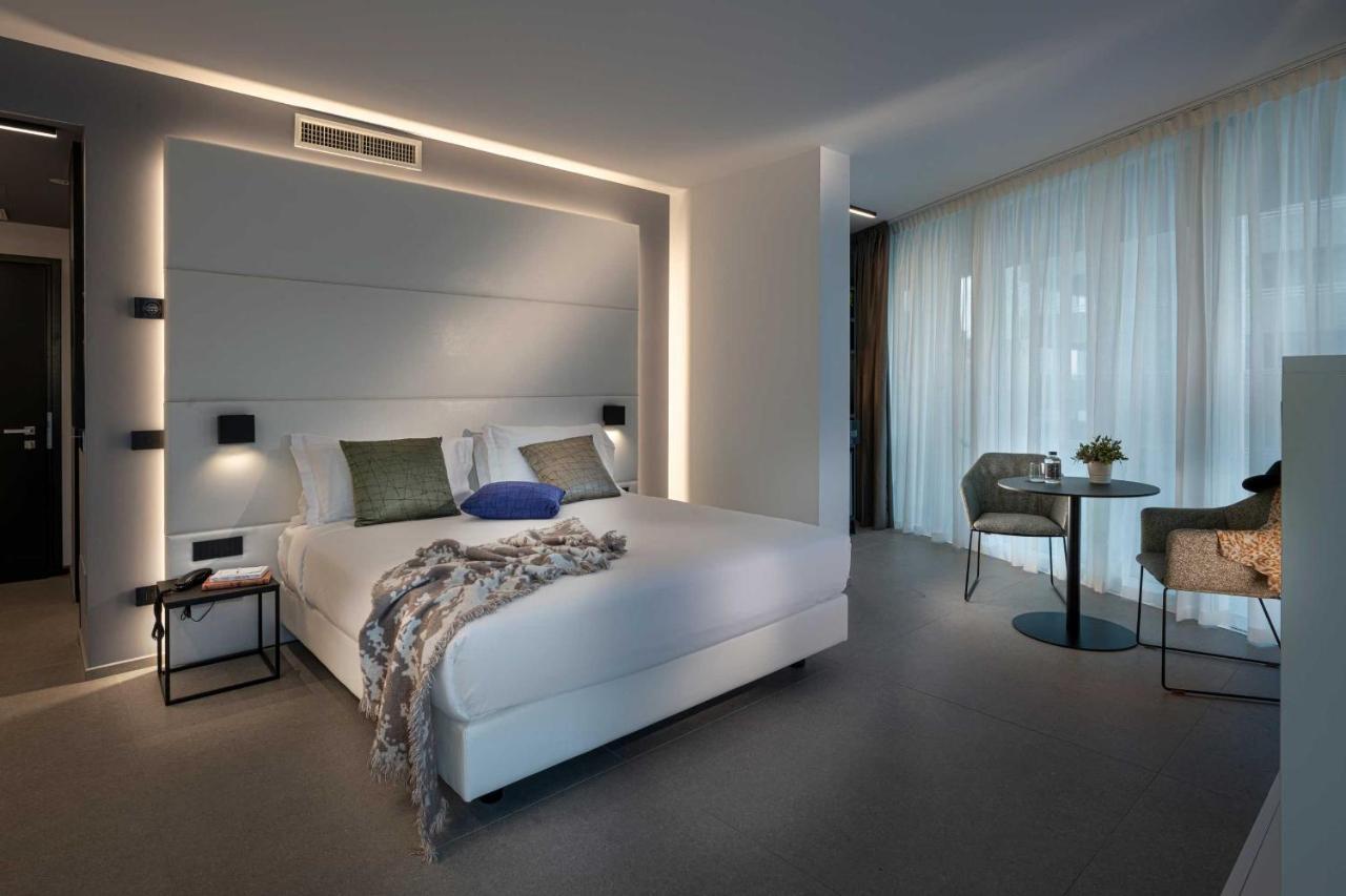 J44 Lifestyle Hotel 리도 디 예솔로 외부 사진 Deluxe room