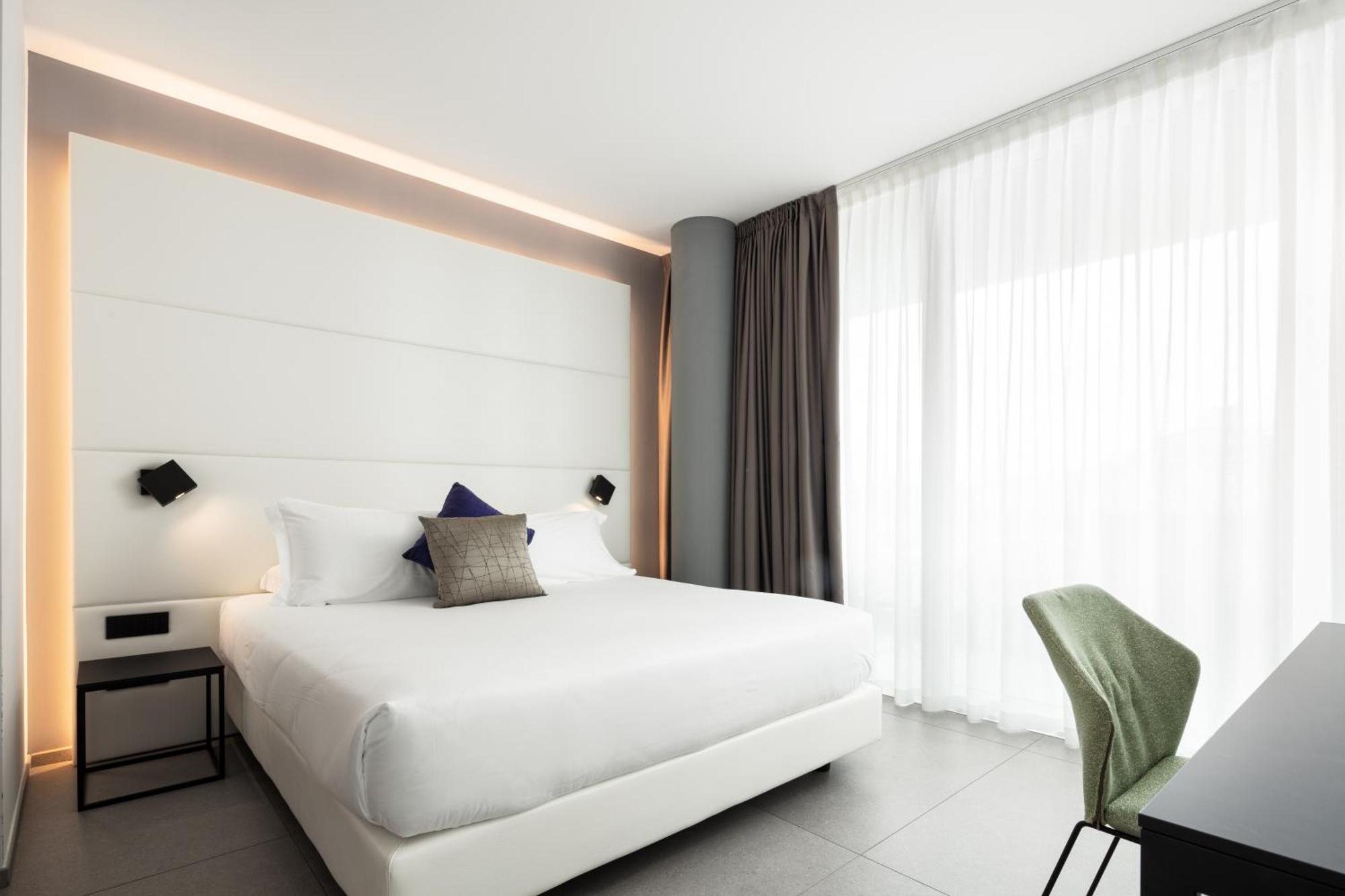 J44 Lifestyle Hotel 리도 디 예솔로 외부 사진 Deluxe room