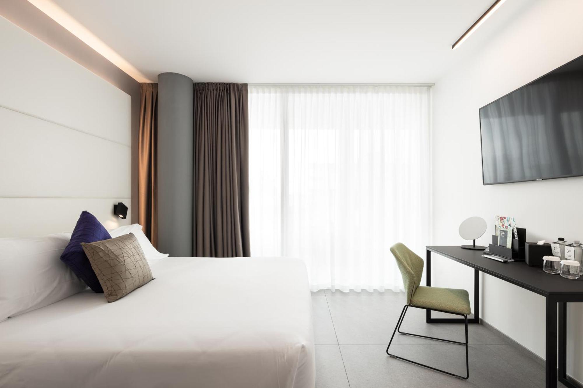J44 Lifestyle Hotel 리도 디 예솔로 외부 사진