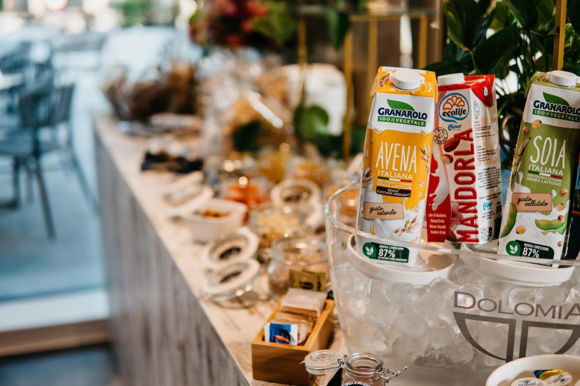 J44 Lifestyle Hotel 리도 디 예솔로 외부 사진 Granoro products
